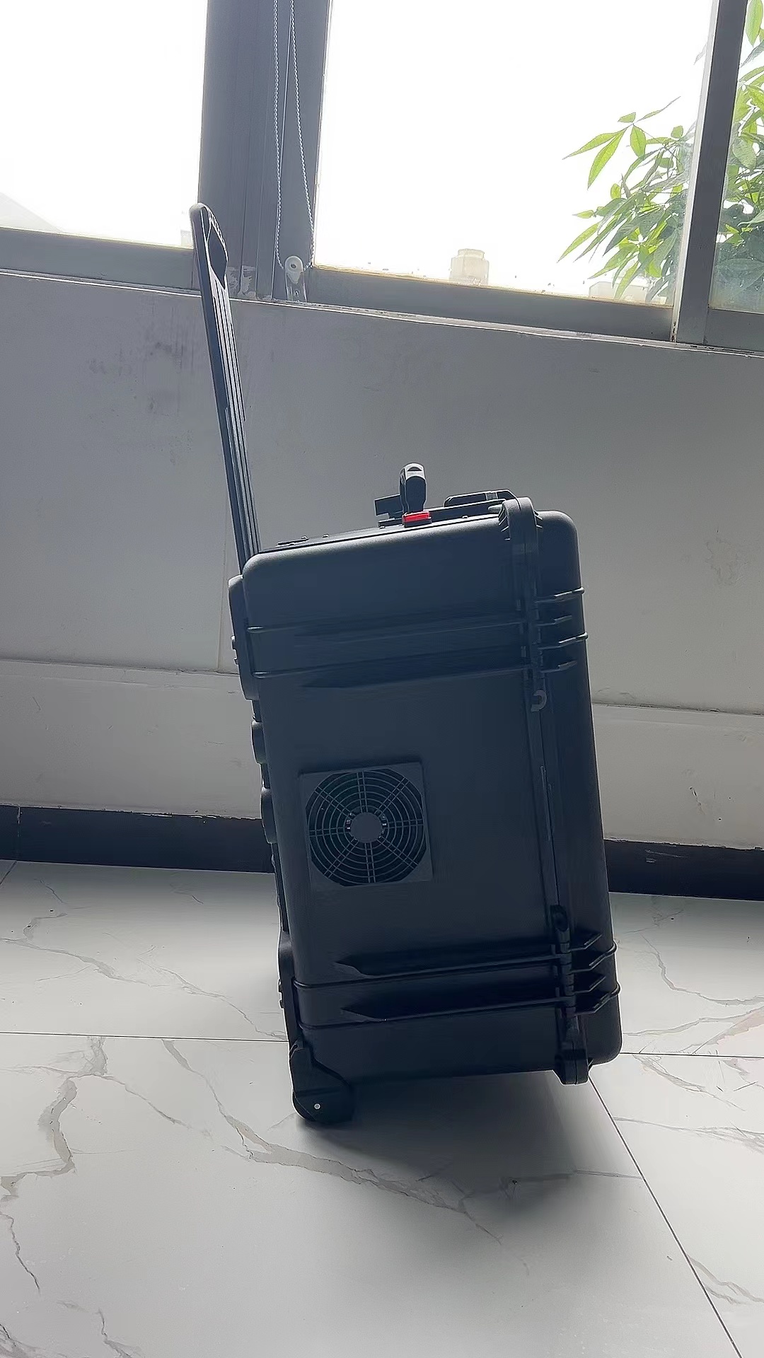 江海手拉箱型移动通信干扰器